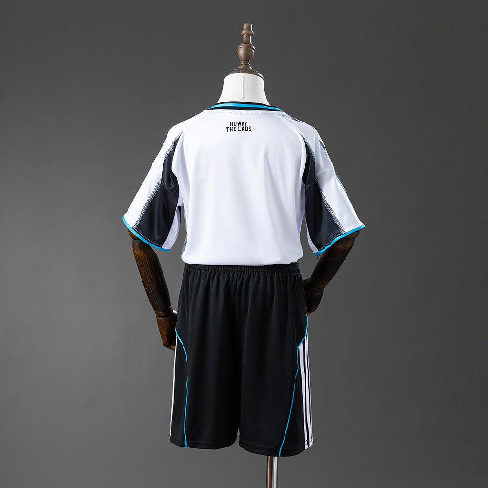 Newcastle United 25/26 Home Full kids kit