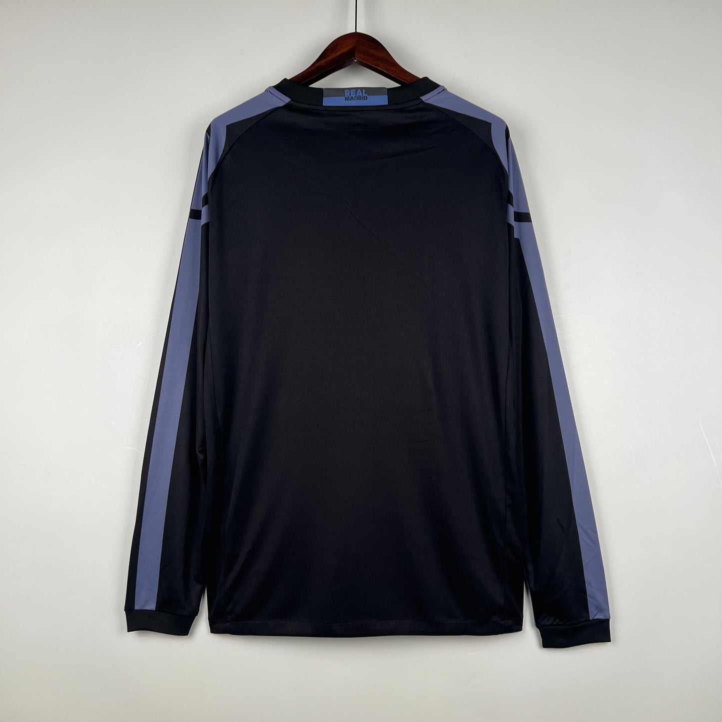 Retro Long Sleeve Real Madrid 16/17 Third Away