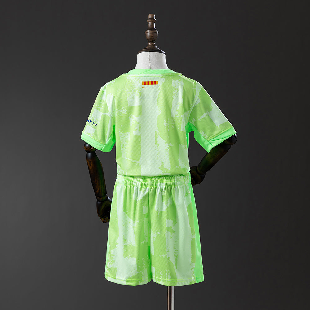 24/25 kids Barcelona third away