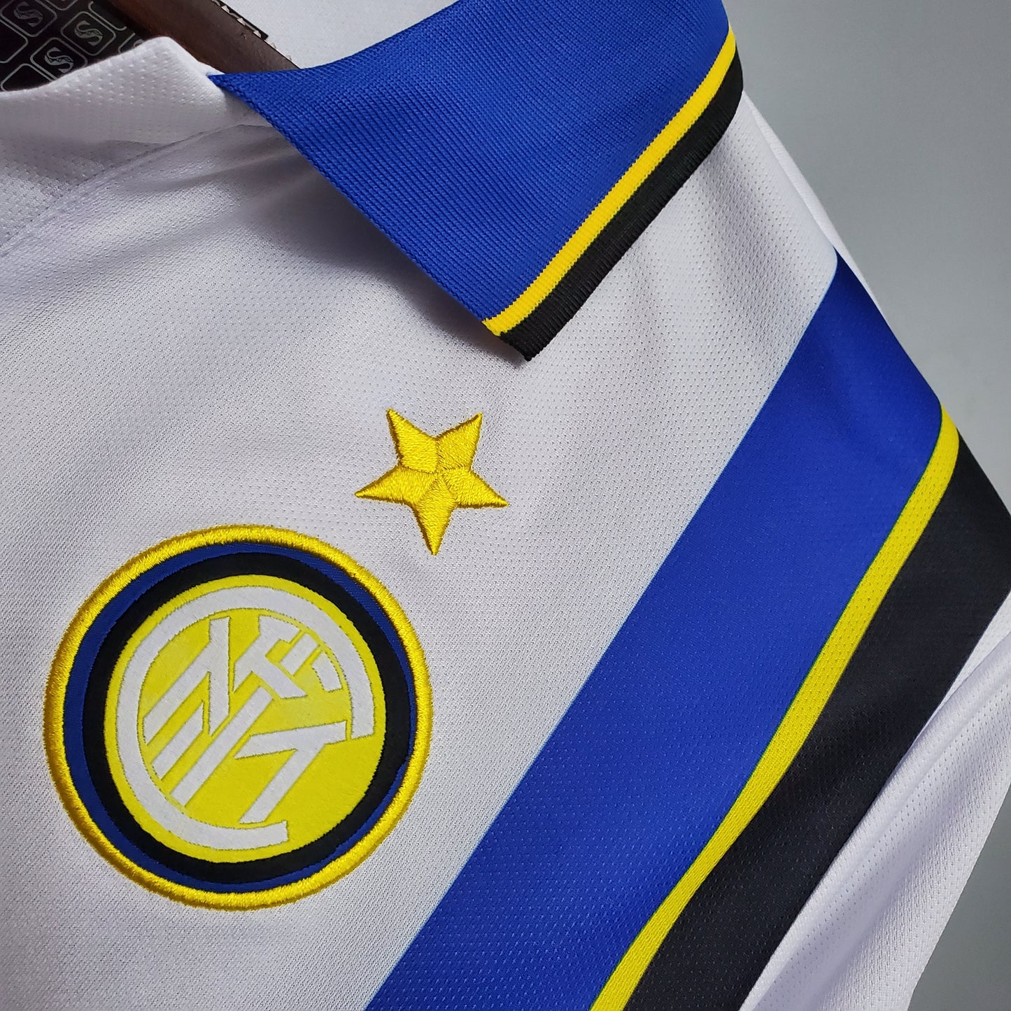 Retro Inter Milan 97/98 away