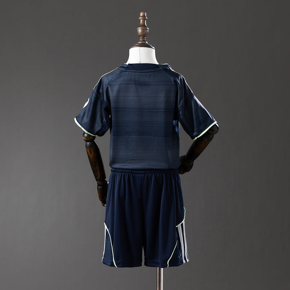 Real Madrid 2/526 Away kids kit
