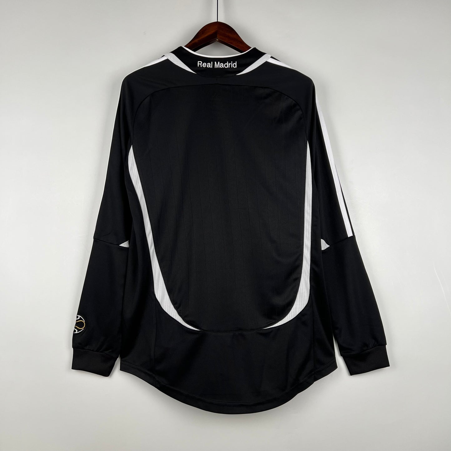 Retro Long Sleeve Real Madrid 06/07 Third Away