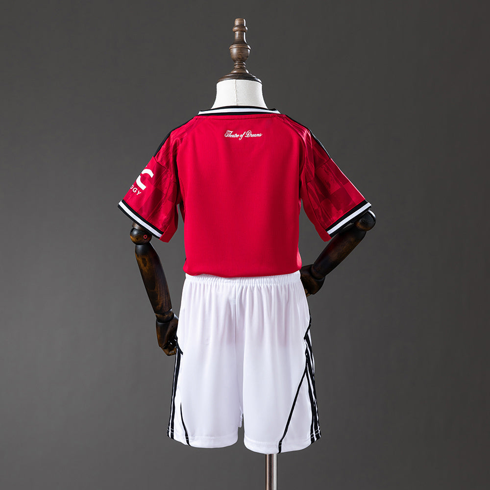 M-U 25/26 Home kids kit