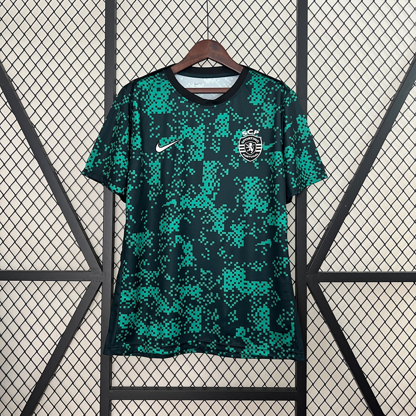 24/25 Sporting Lisbon Training Jersey
