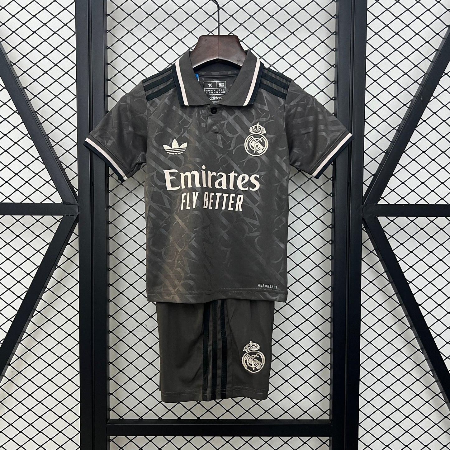 24/25 kids Real Madrid third away game