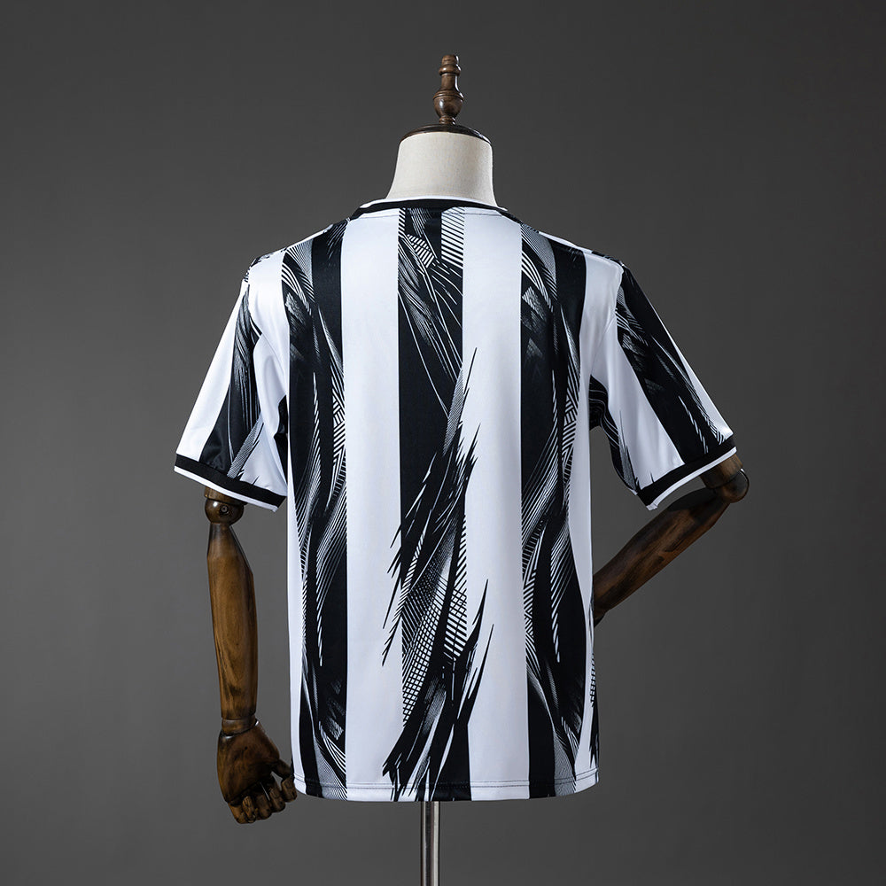 Newcastle United 26/27 Home Jersey