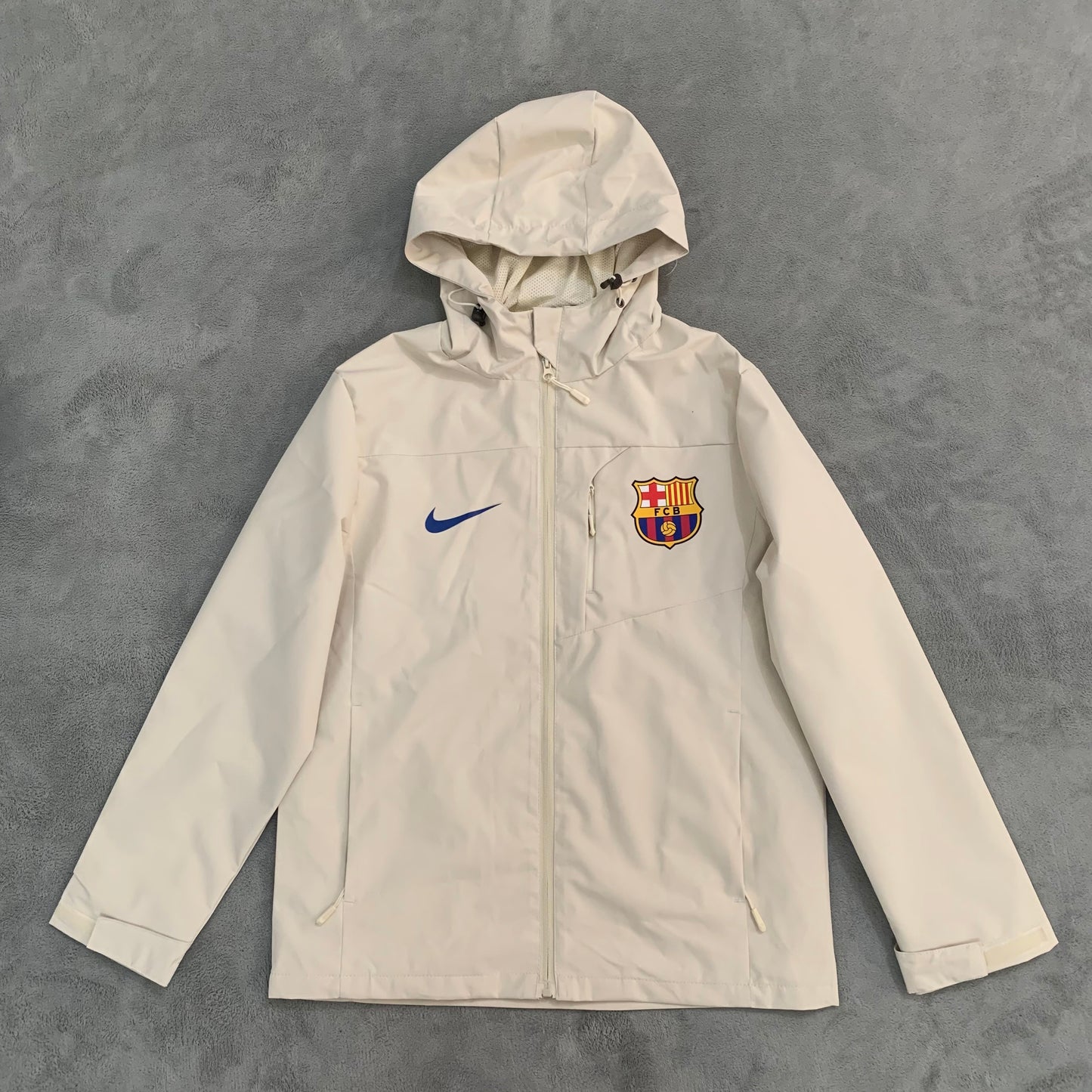 Barcelona Windbreaker - Off White