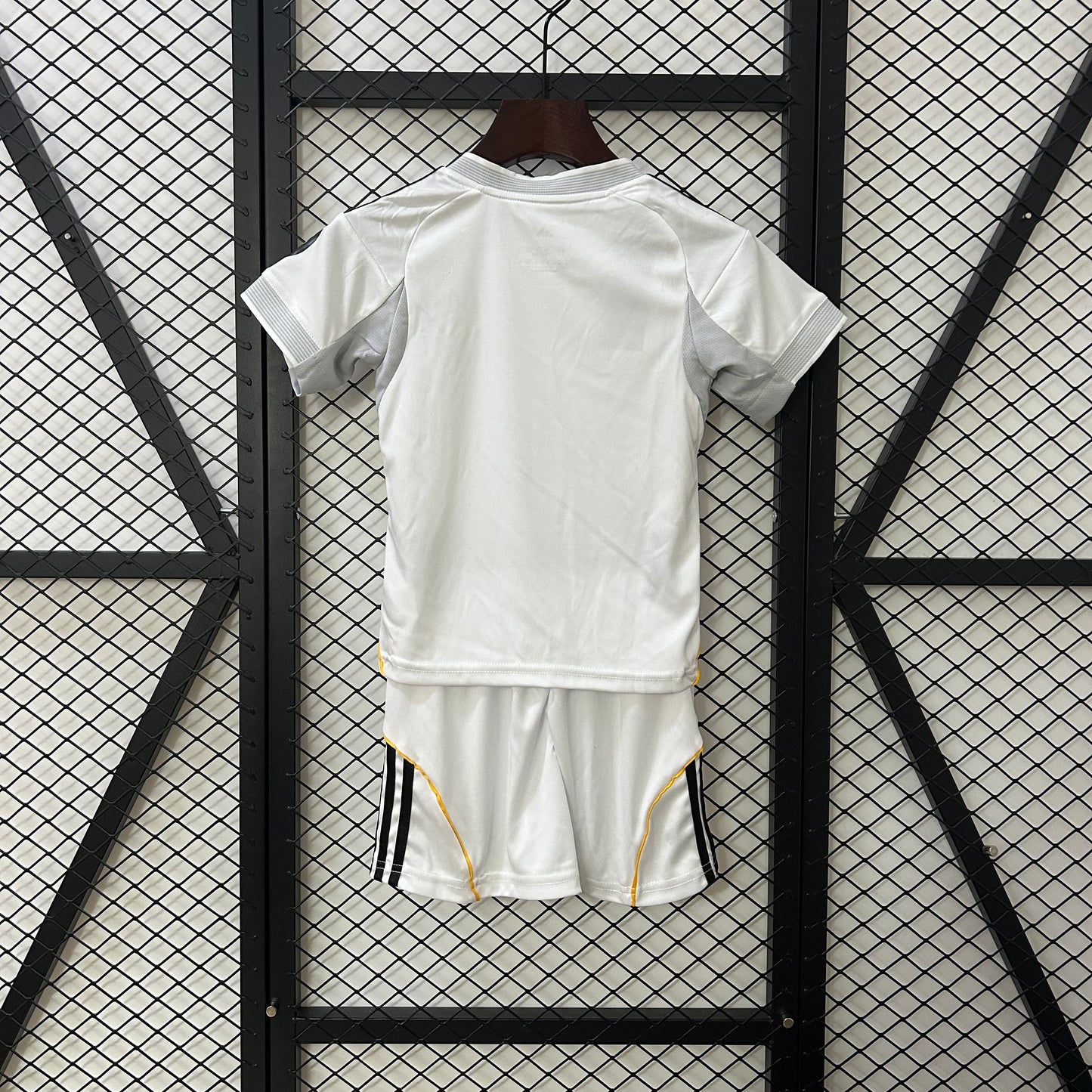 25/26 kids Real Madrid home