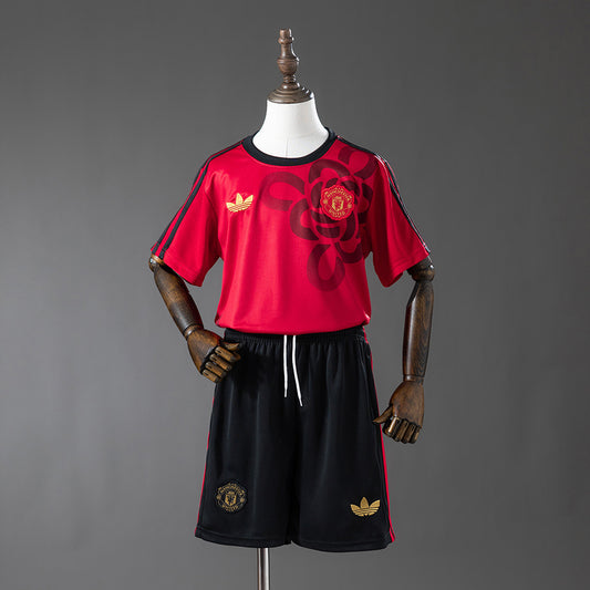M-U 25/26 Cultural Story - Red Kids Kit Jersey