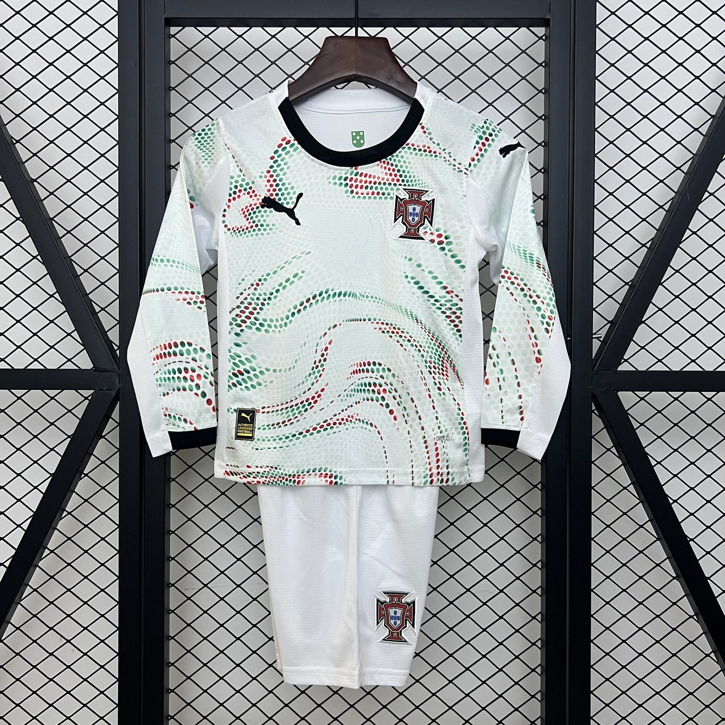 2025 kids Portugal away