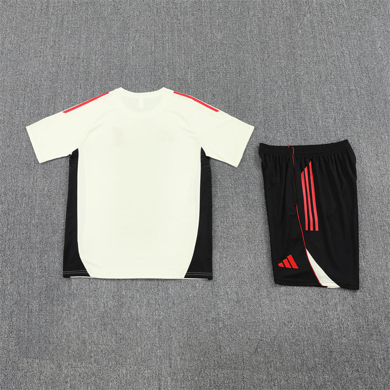 Liverpool Shorts Set