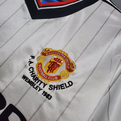 Retro Manchester United 1983 away
