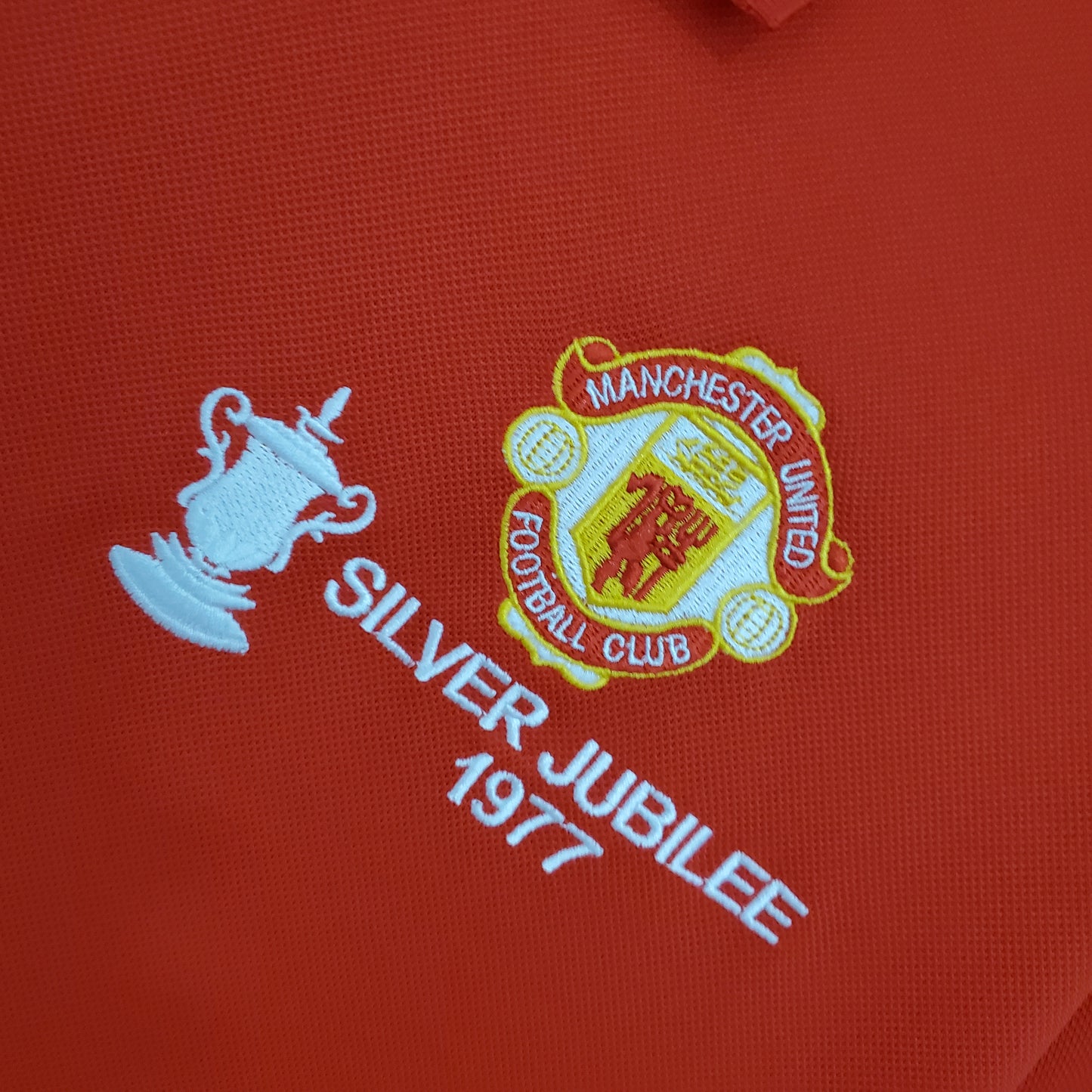 Retro Manchester United 1977 home