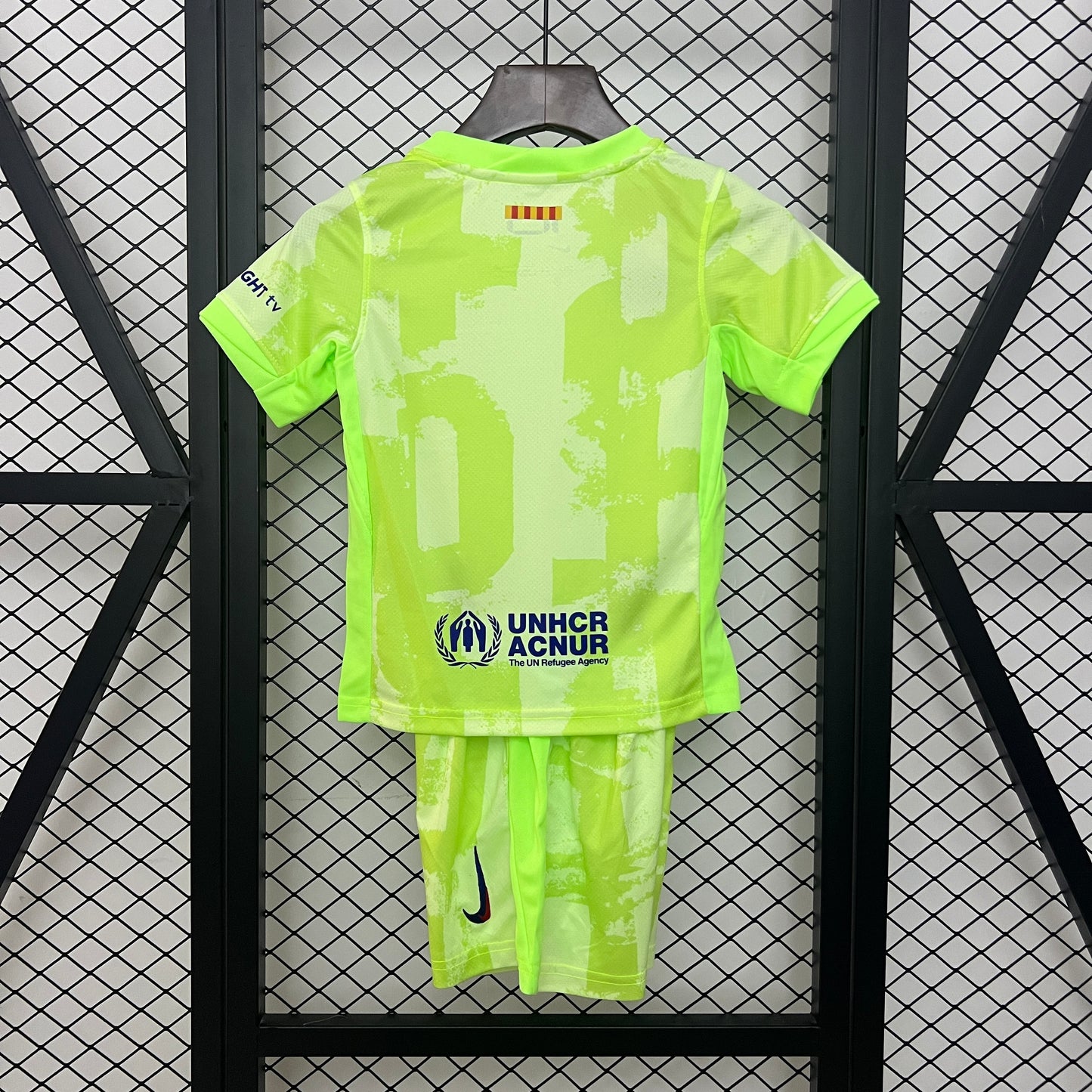 24/25 kids FCB third away