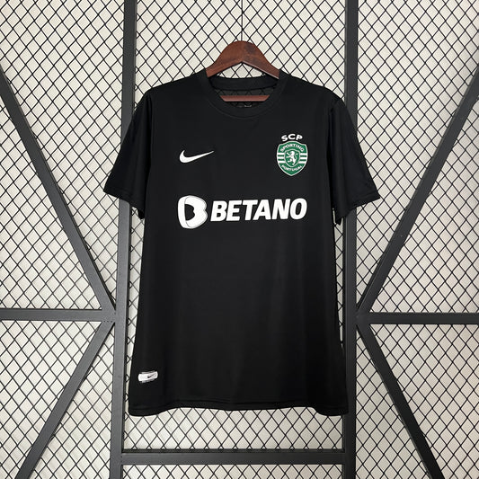 23/24 Sporting Lisbon fourth away