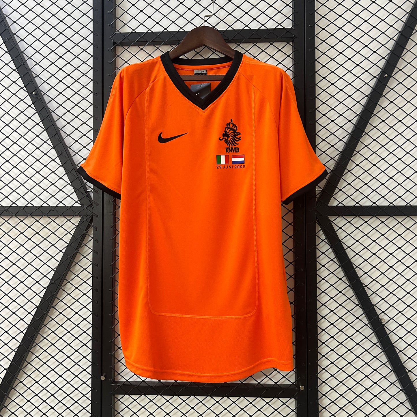 Retro Netherlands 2000 Home