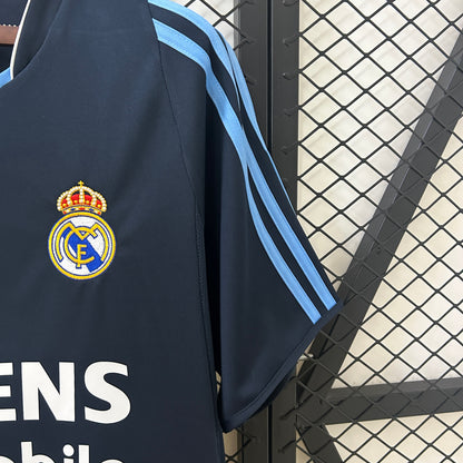 Retro Real Madrid 03/04 Away