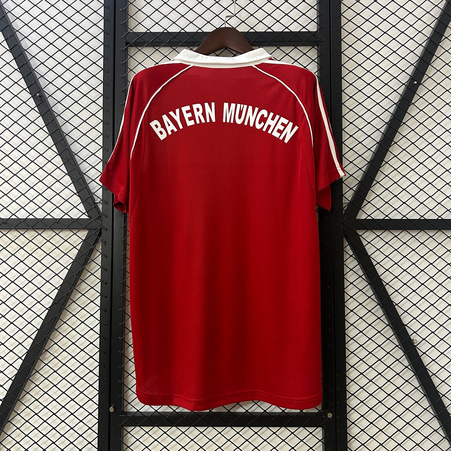 Retro Bayern 05/06 home