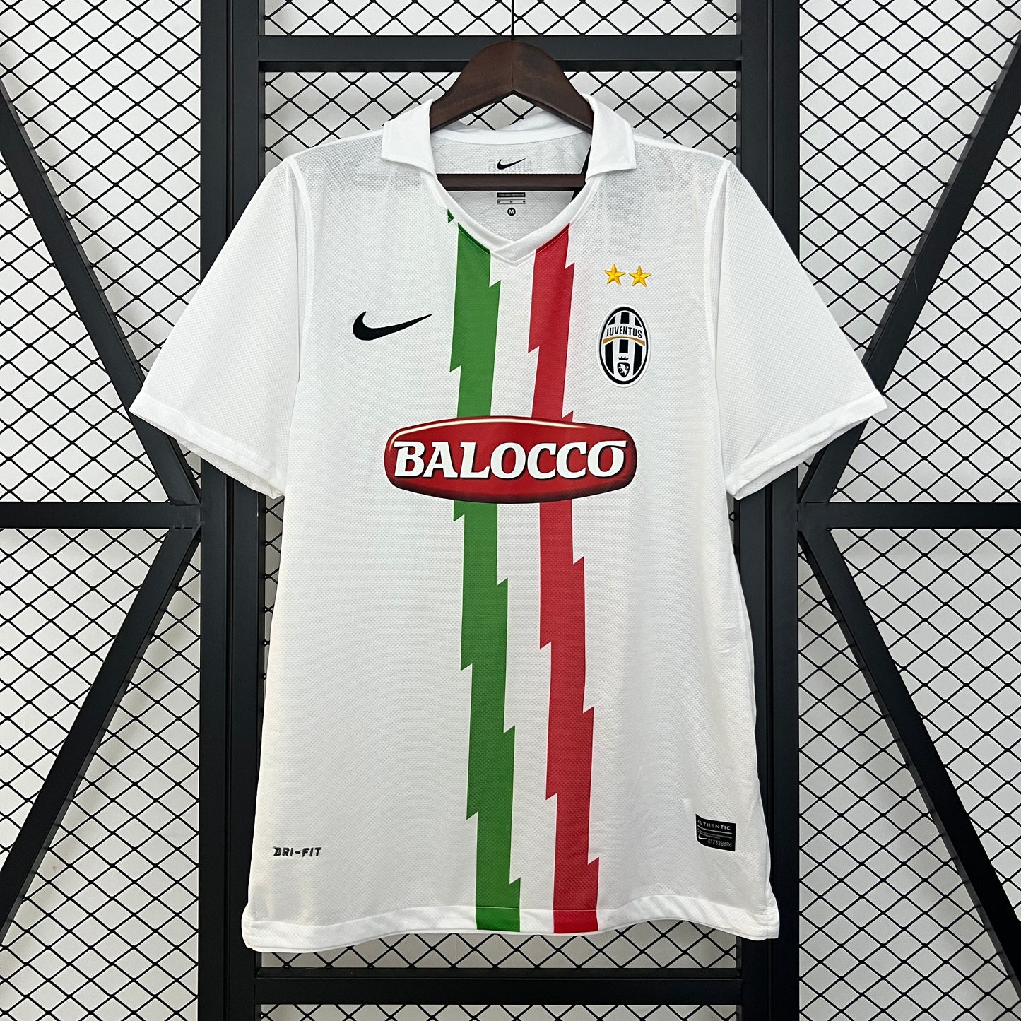Retro Juventus 10/11 Away