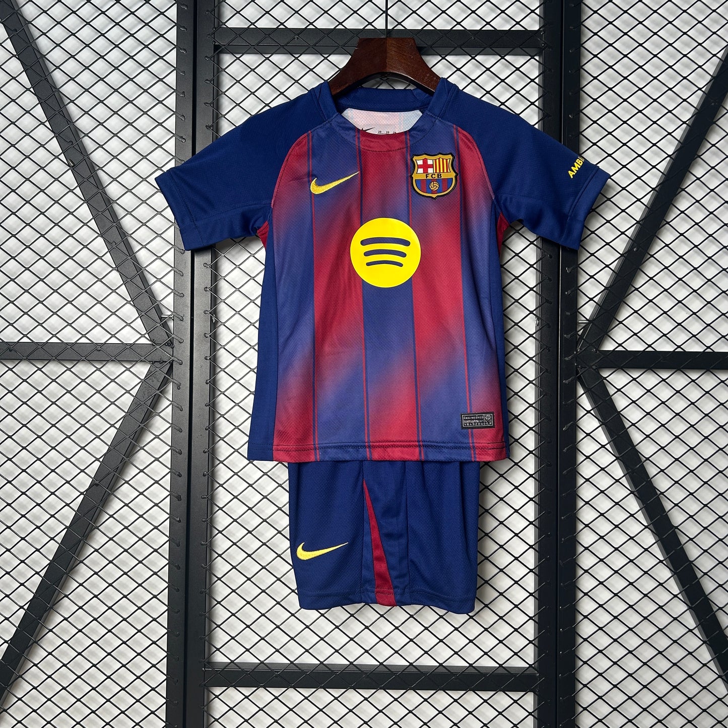 25/26 kids FCB home