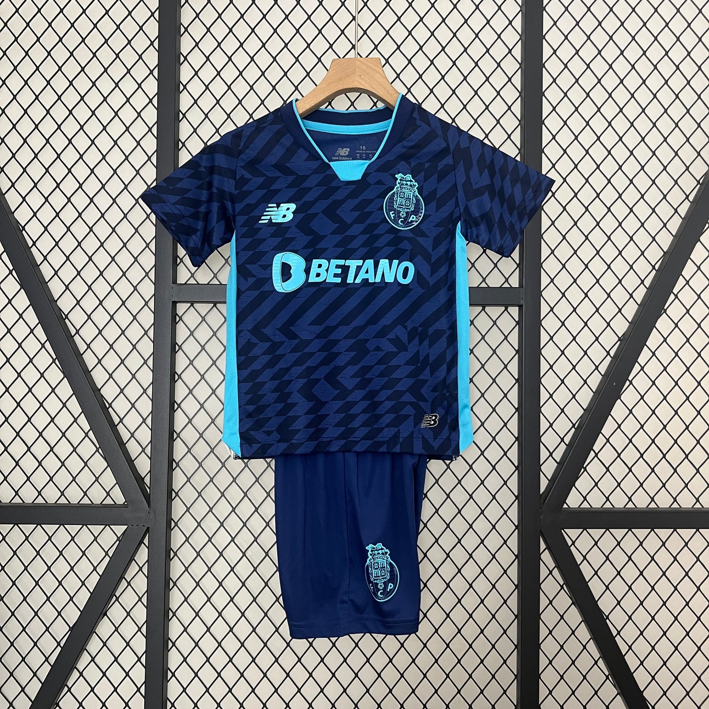 24/25 Kids Porto Third away