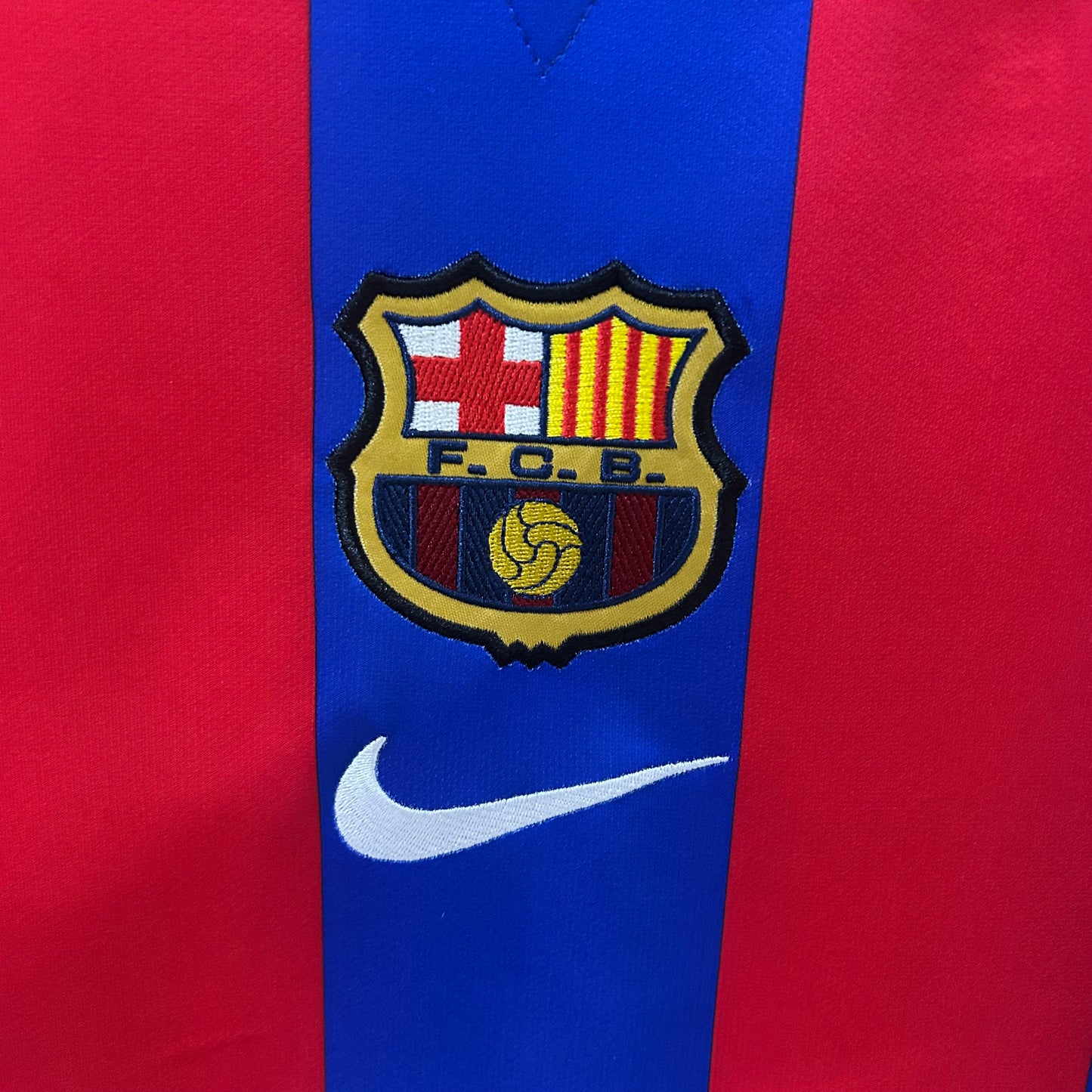 Retro FCB 01/02 home