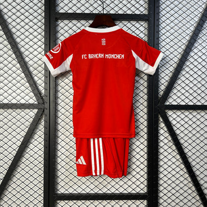 25/26 kids Bayern Munich home