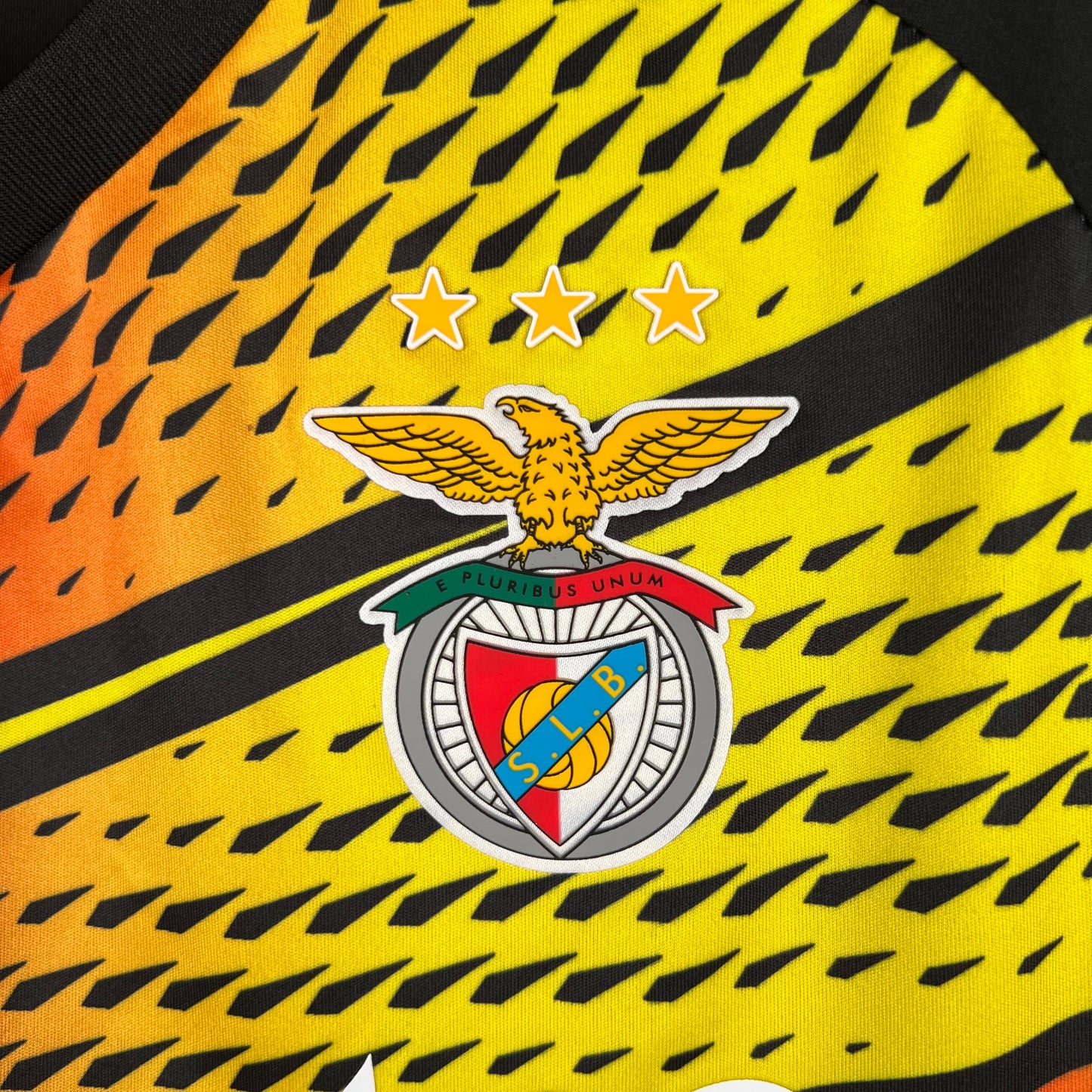 23/24 Benfica pre-match suit