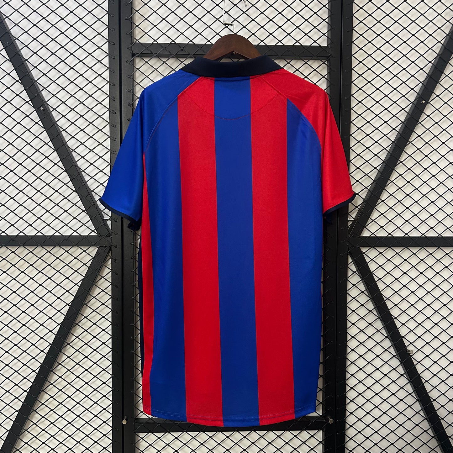 Retro FCB 01/02 home