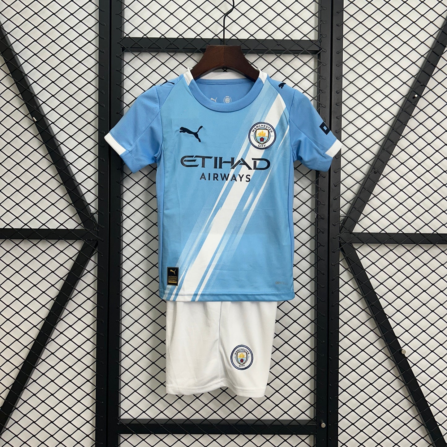 25/26 kids Manchester City home