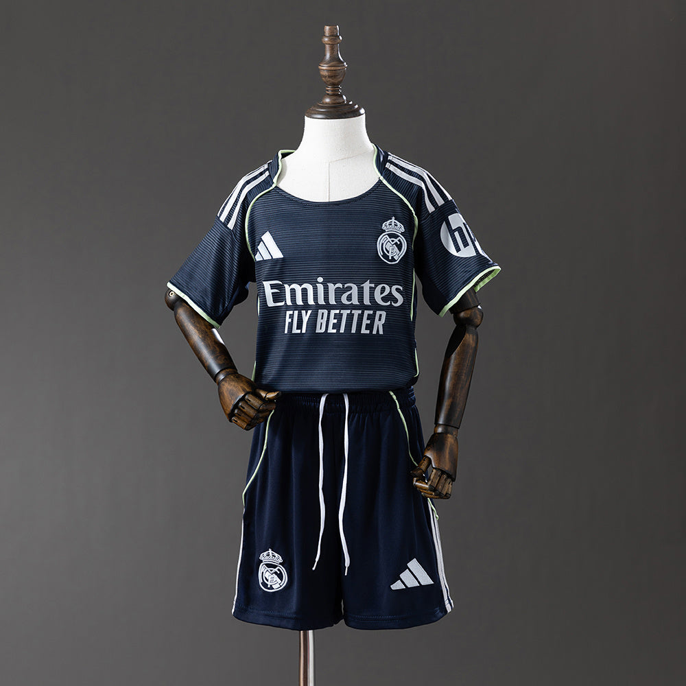Real Madrid 2/526 Away kids kit