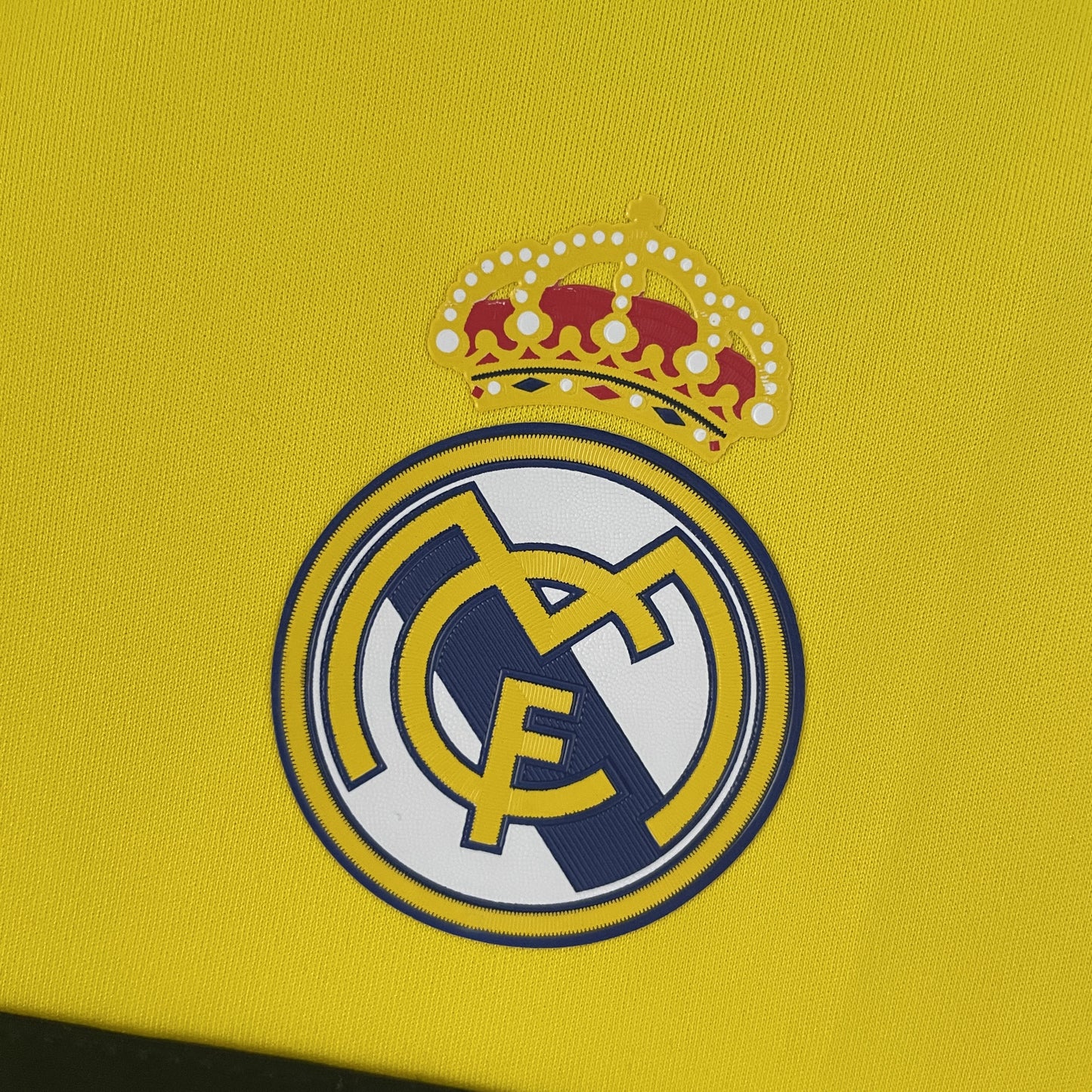 Retro Real Madrid 11/12 Goalkeeper Yellow