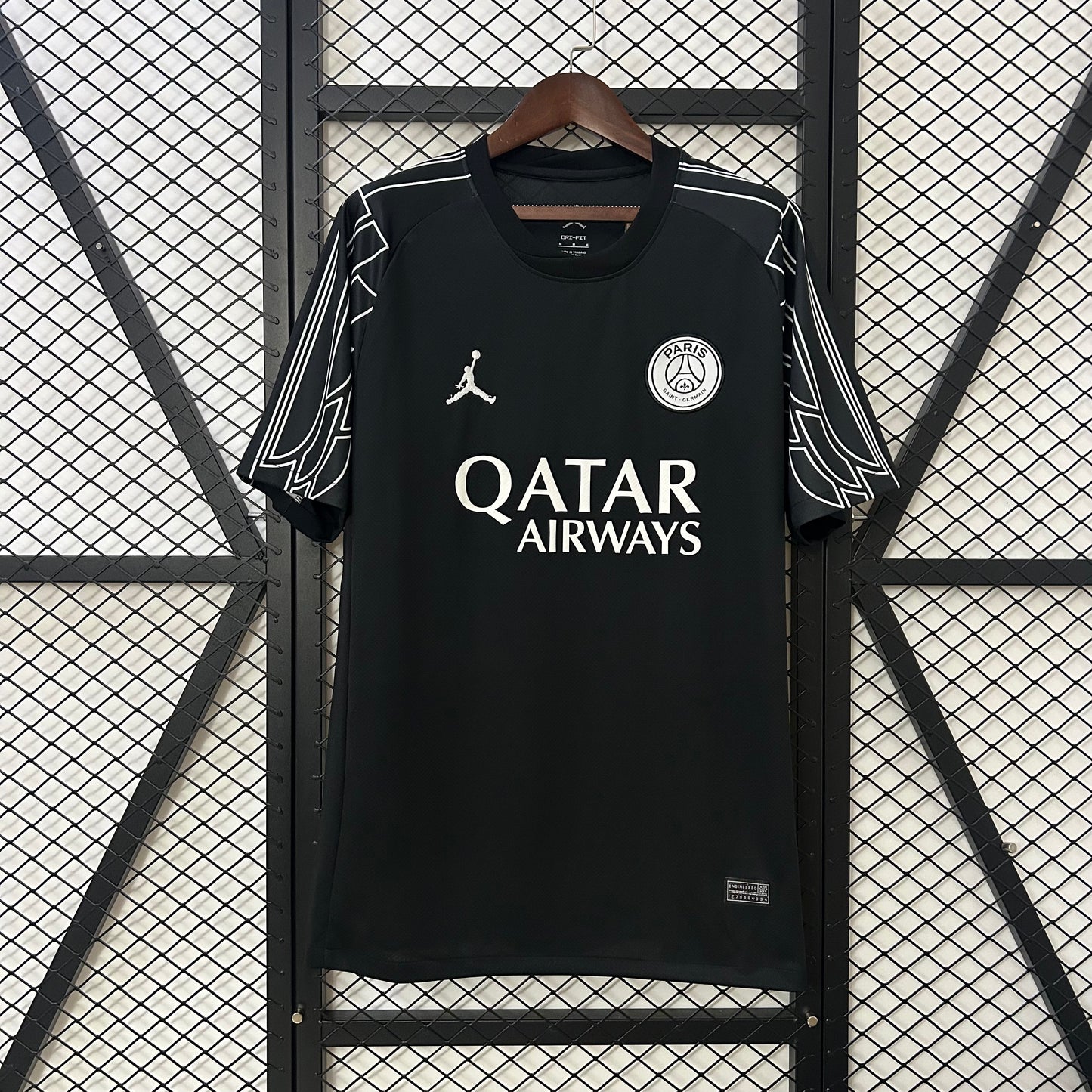 24/25 PSG fourth away