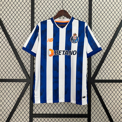 24/25 Porto home