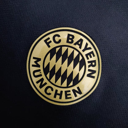 21/22 Bayern Munich away
