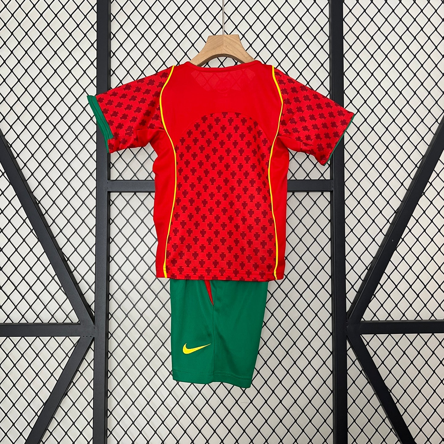 kids Portugal 2004 Home