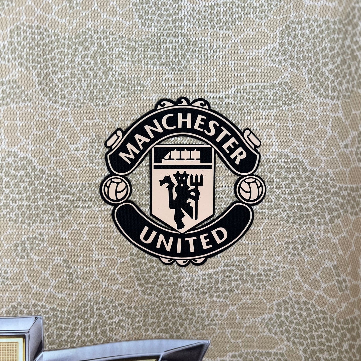 Retro Manchester United 19/20 Away