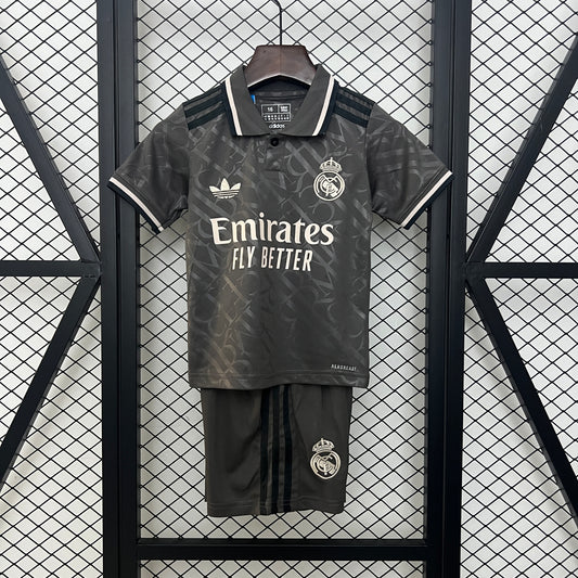 24/25 kids Real Madrid third away game