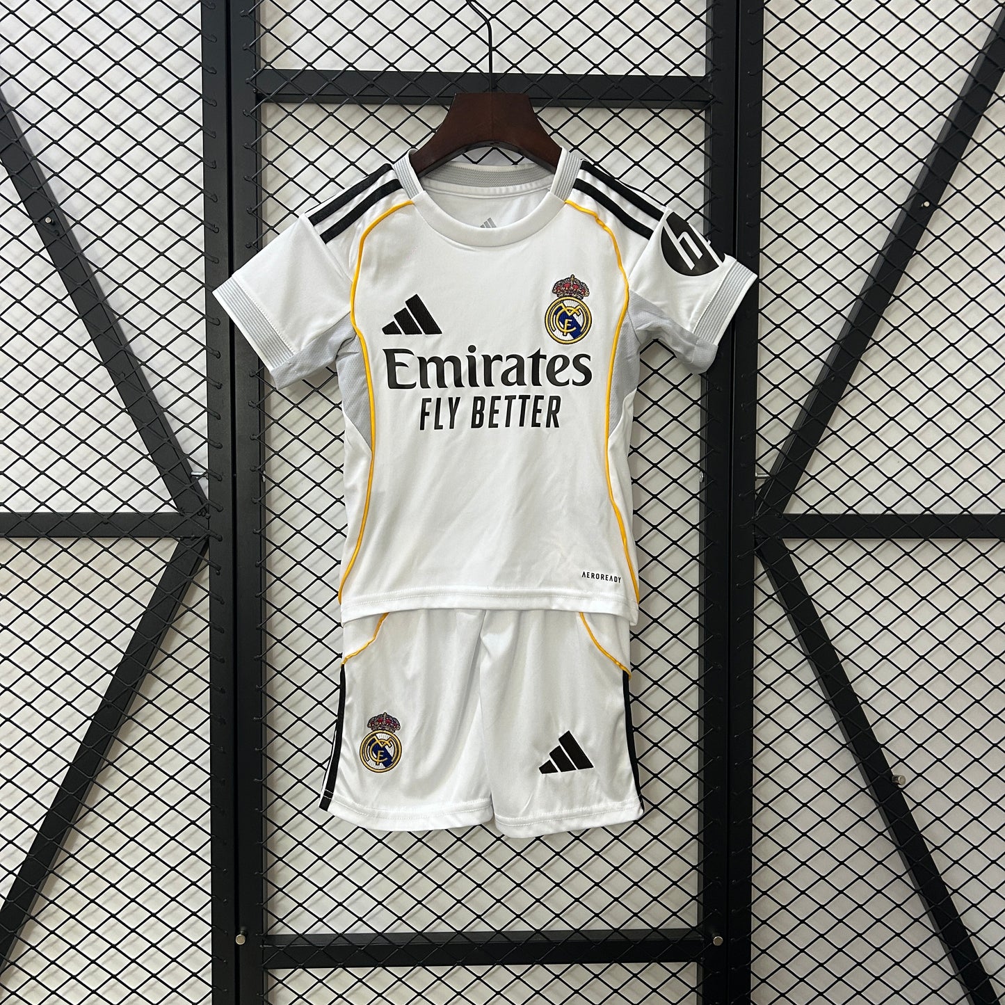 25/26 kids Real Madrid home