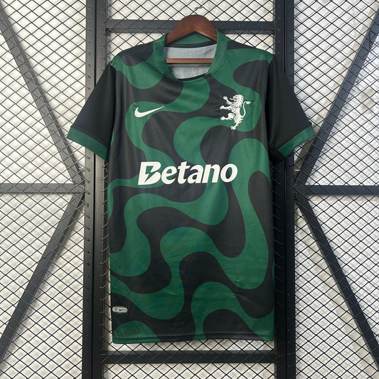 25/26 Sporting Lisbon Third away