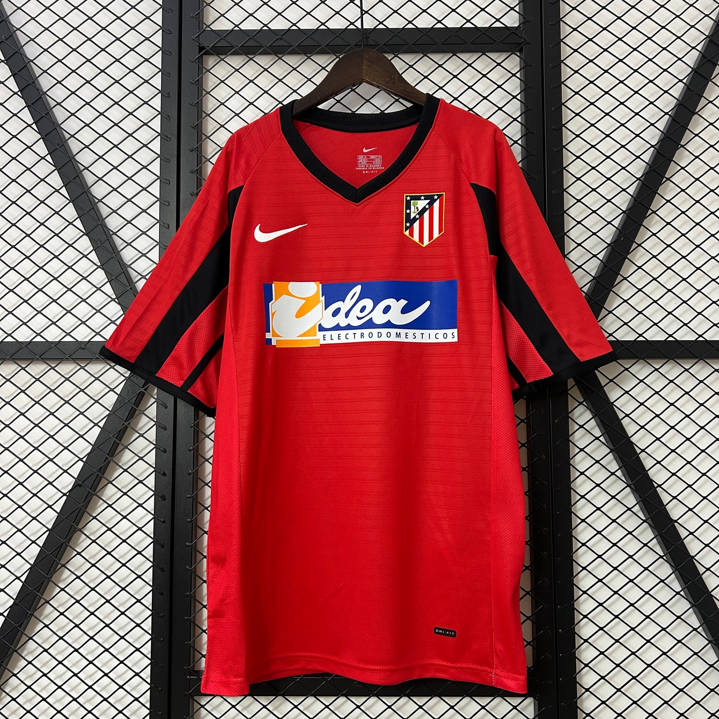 Retro Atletico Madrid 01/02 Away