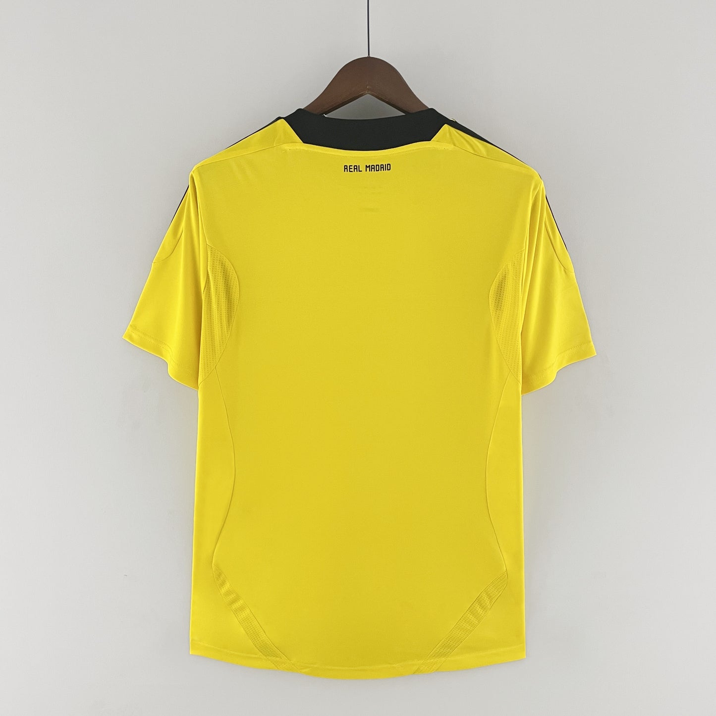 Retro Real Madrid 11/12 Goalkeeper Yellow