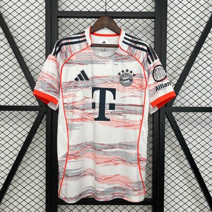 25/26 Bayern Munich third away