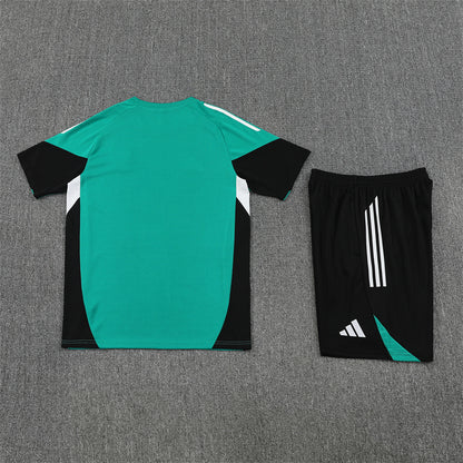 Liverpool Shorts Set