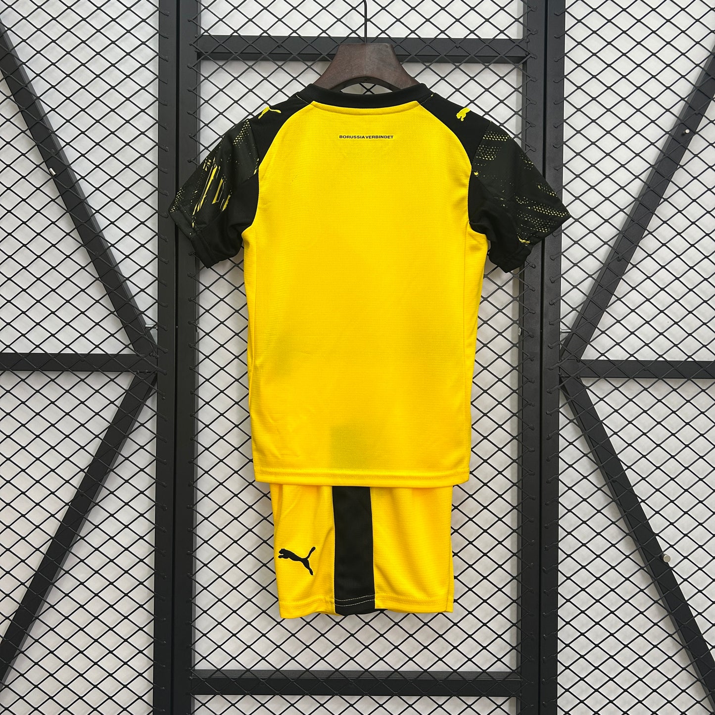 25/26 kids Dortmund home