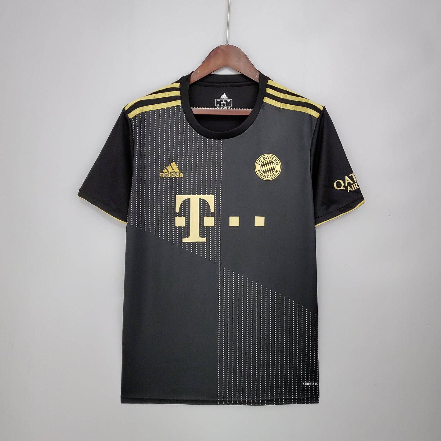 21/22 Bayern Munich away