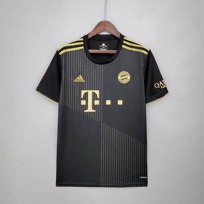 21/22 Bayern Munich away