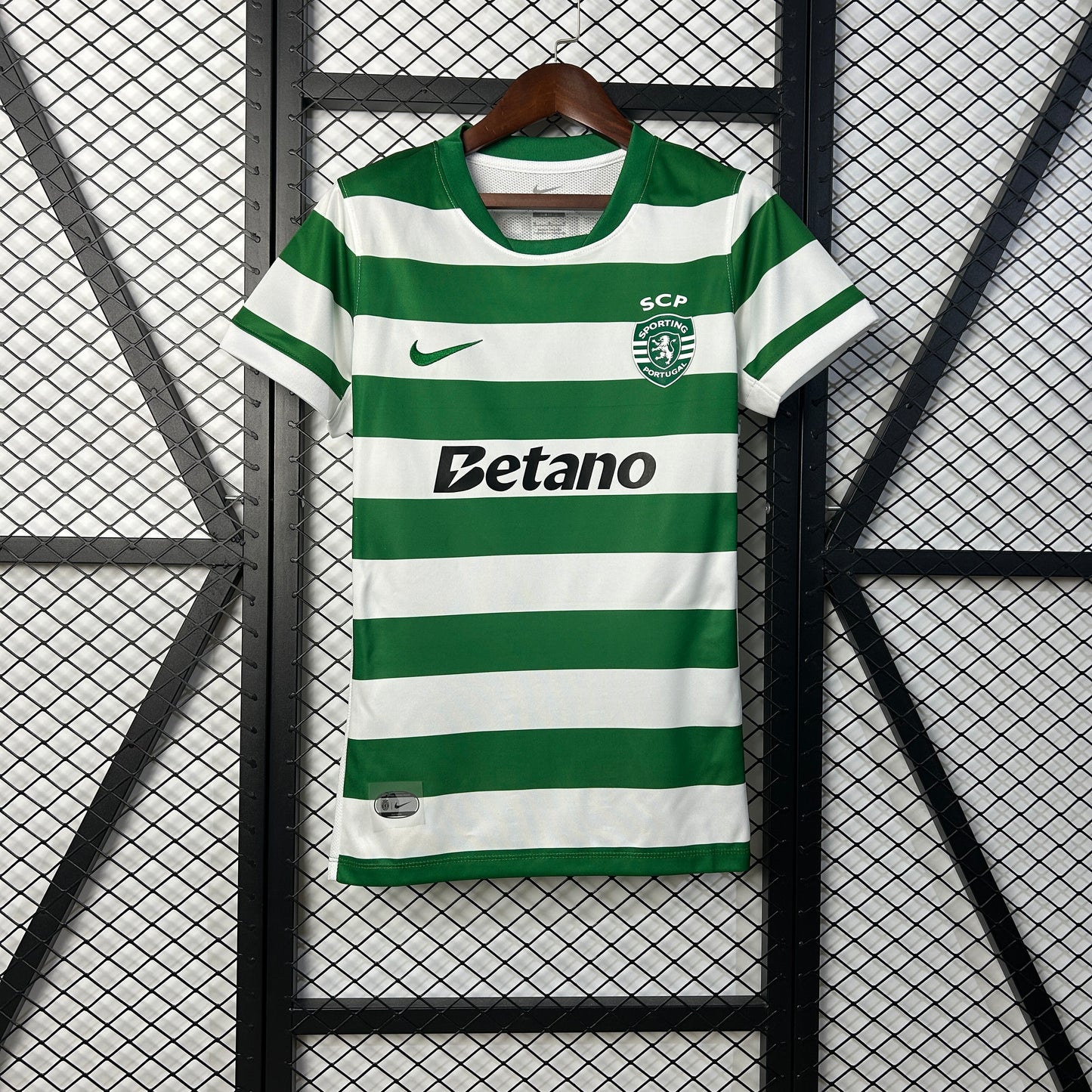 25/26 womens Sporting Lisbon home