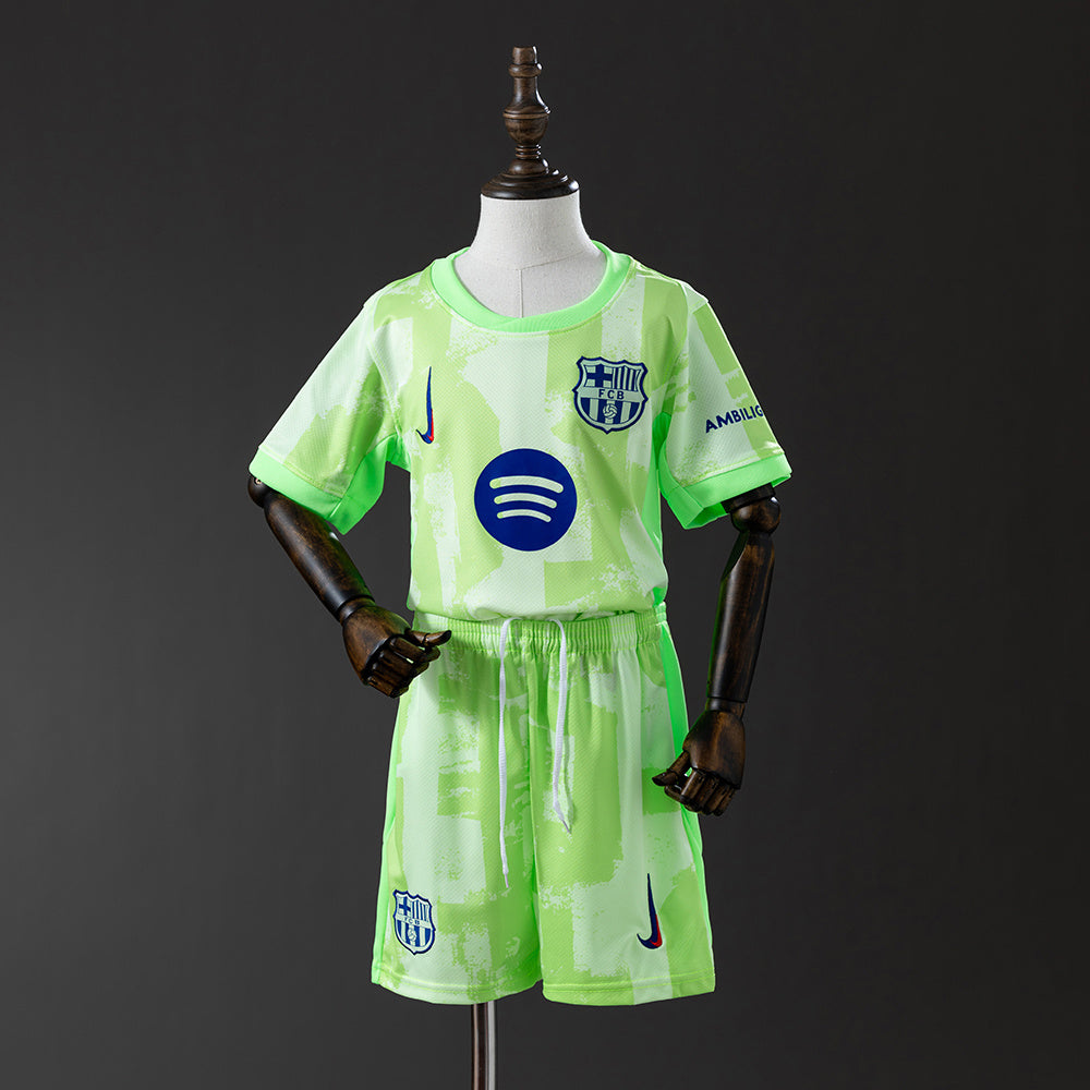 24/25 kids Barcelona third away