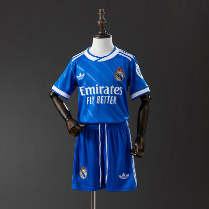 Real Madrid 2/526 Third away kids kit